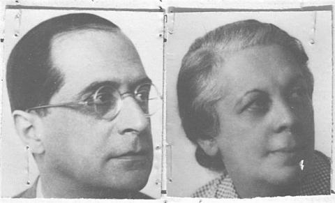 zwei Passbilder, Schwarz-Weiß-Fotos