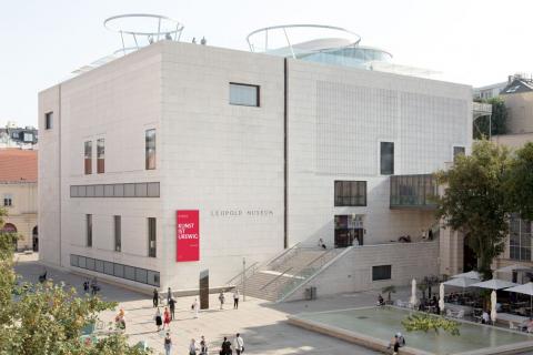 Blick auf das Museumsgebäude, Farbfoto